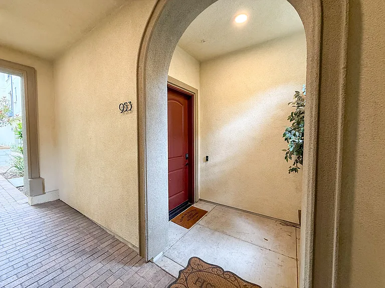 953 Slate St — Photo 18