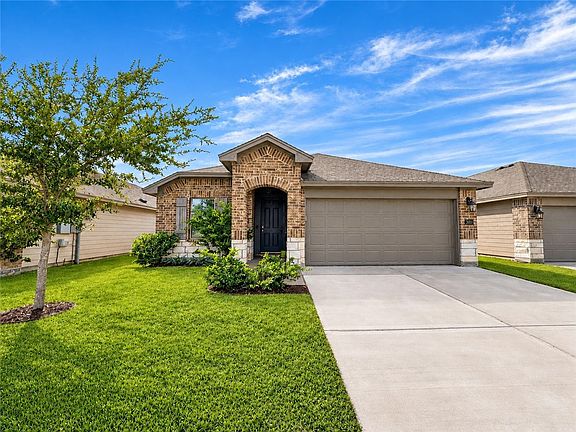 2nd image of 2321 Sky Crest Dr