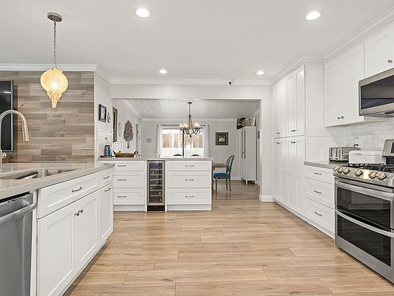 2nd image of 6628 Dannyboyar Ave