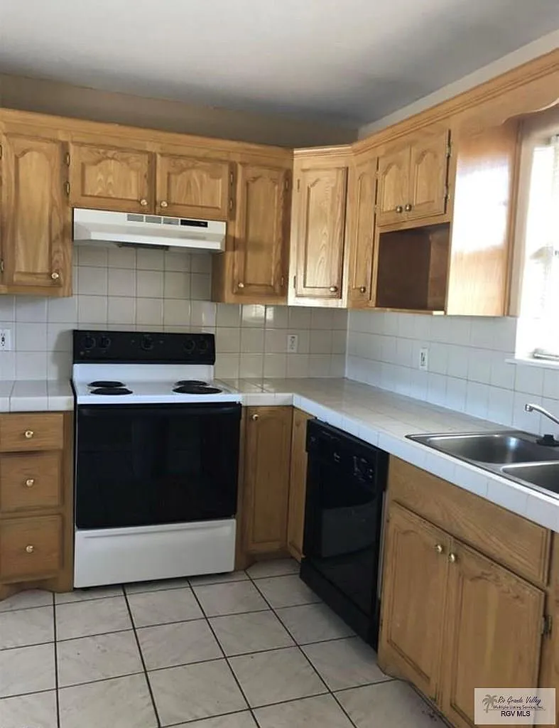 1 bed, 1.0 bath, 749 sqft, $625 — Photo 3