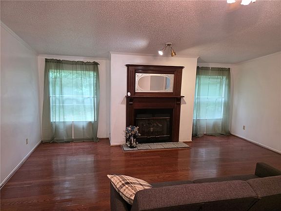 2nd image of 7166 River Run Rd