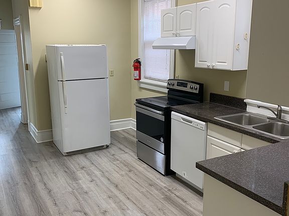 5th image of 419 W Grace St APT 301