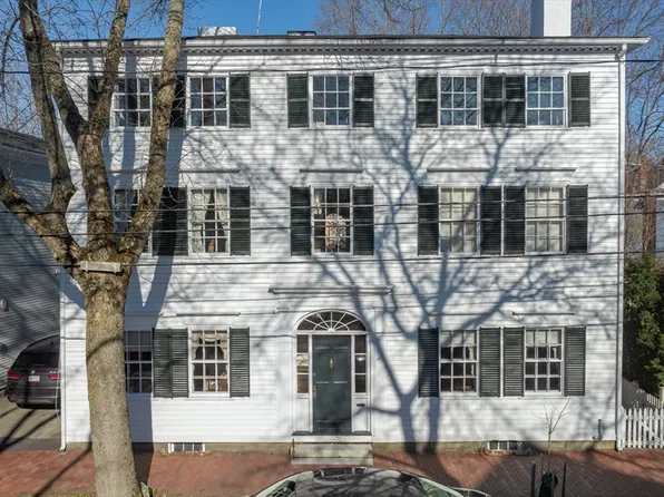 78 Lime St, Newburyport, MA 01950