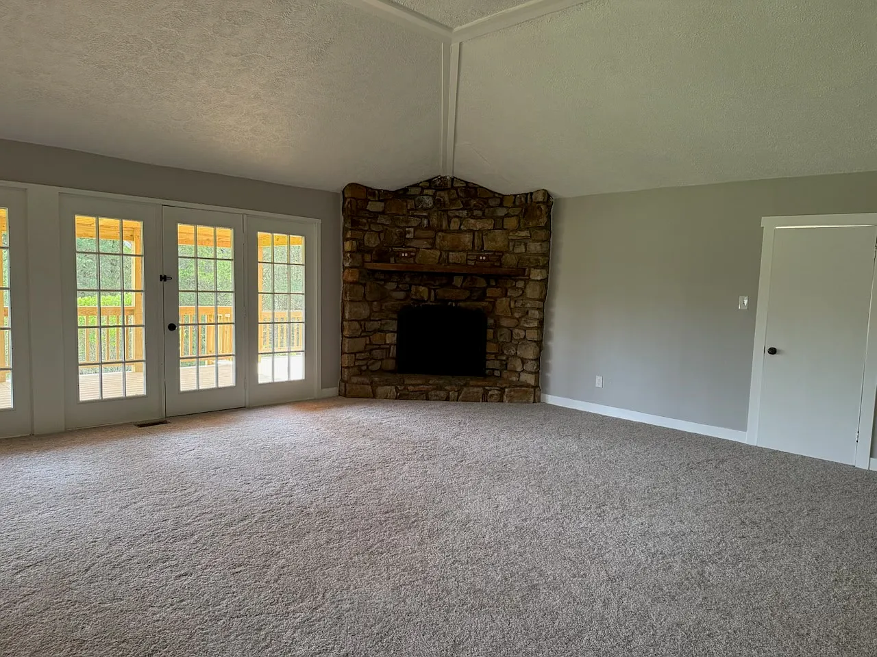 3 bed, 1564 sqft, $2,750 — Photo 4