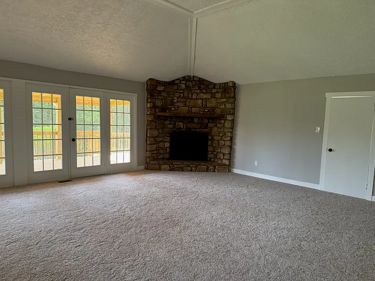 9459 Piney Mountain Rd — Photo 4