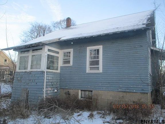 3rd image of 319 Hudson Ave