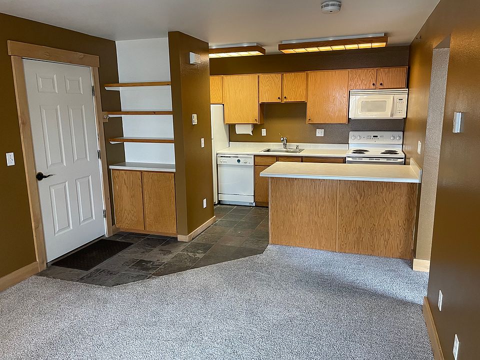 1st image of 1335 Sparta Plaza Walton Village Condo Rdg #8