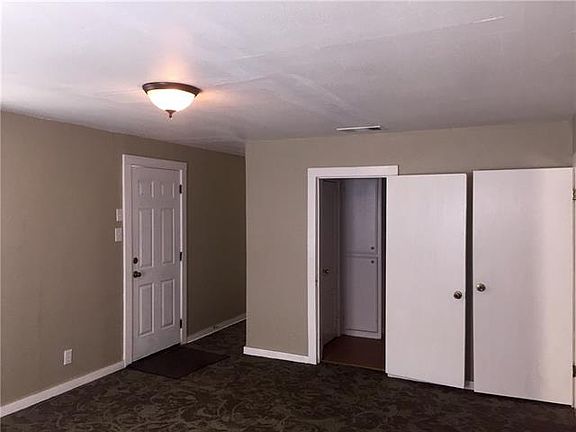 4th image of 606 N Watson St