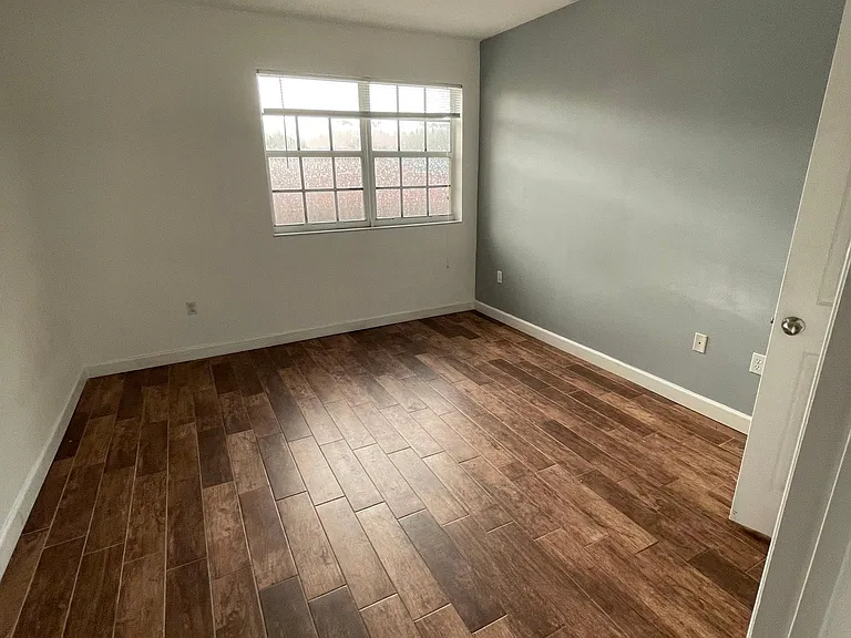 151 SW 117th Ave #205 — Photo 7