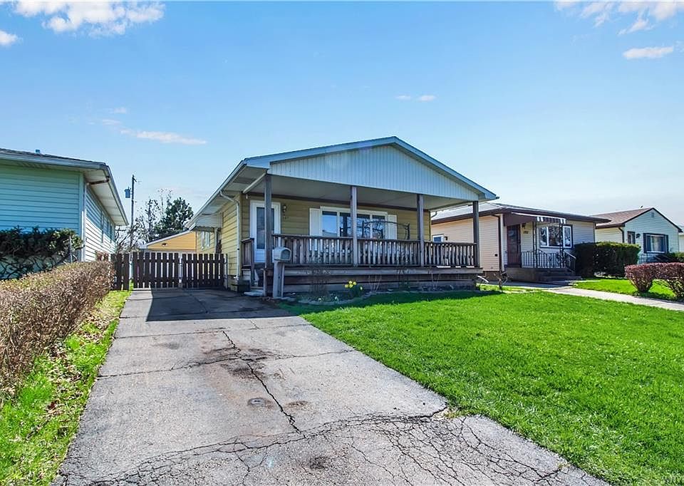 1st image of 201 Dunlop Ave
