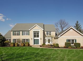5 Fairacres Dr, Bridgewater, NJ 08807