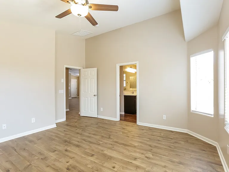 2030 S 100th Ln — Photo 9