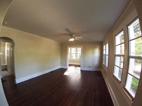 2nd image of 785 19th Ave N
