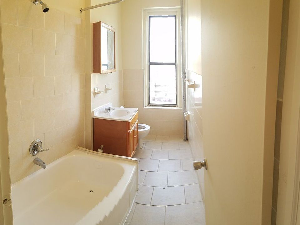 1st image of 253 Parkside Ave APT 4A