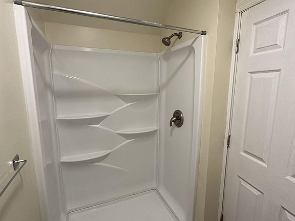 3rd image of 9 Ballard St APT 2