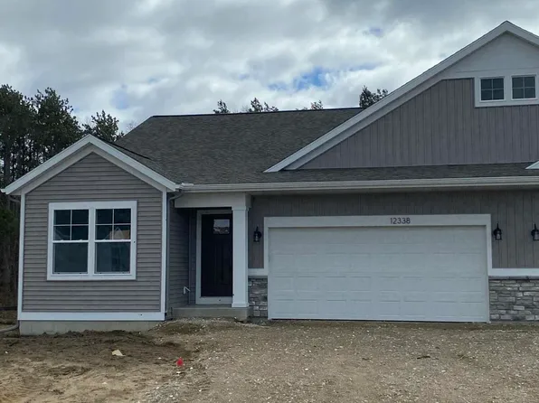 12338 Hawley Dr, Grand Haven, MI 49417
