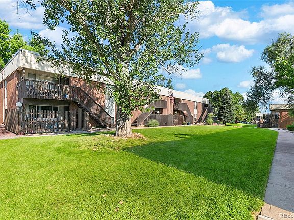 Exterior, Bear Valley Club Condos