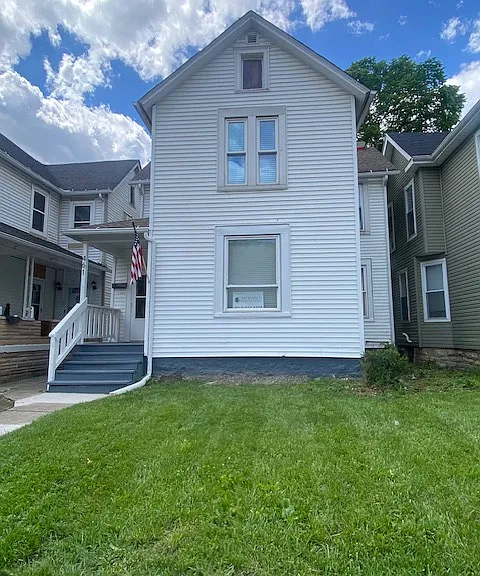461 Oakwood Ave — Photo 1