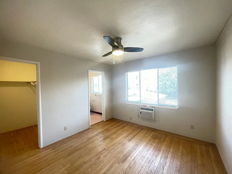 East Sacramento Charmer at 3349/3357 I Street — Photo 7