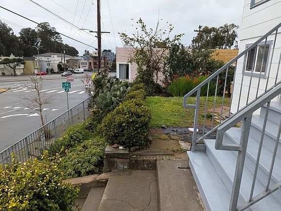 3rd image of 286 Sagamore St