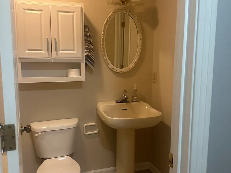 809 Hilltop Cir #HOUSE — Photo 32