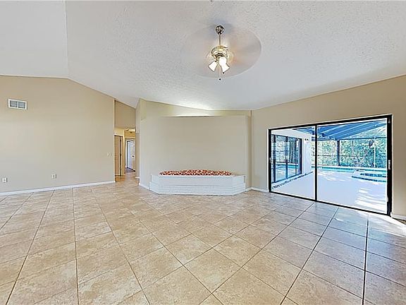 5th image of 15804 Glenarn Dr
