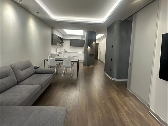 2nd image of 450 Westview St #606