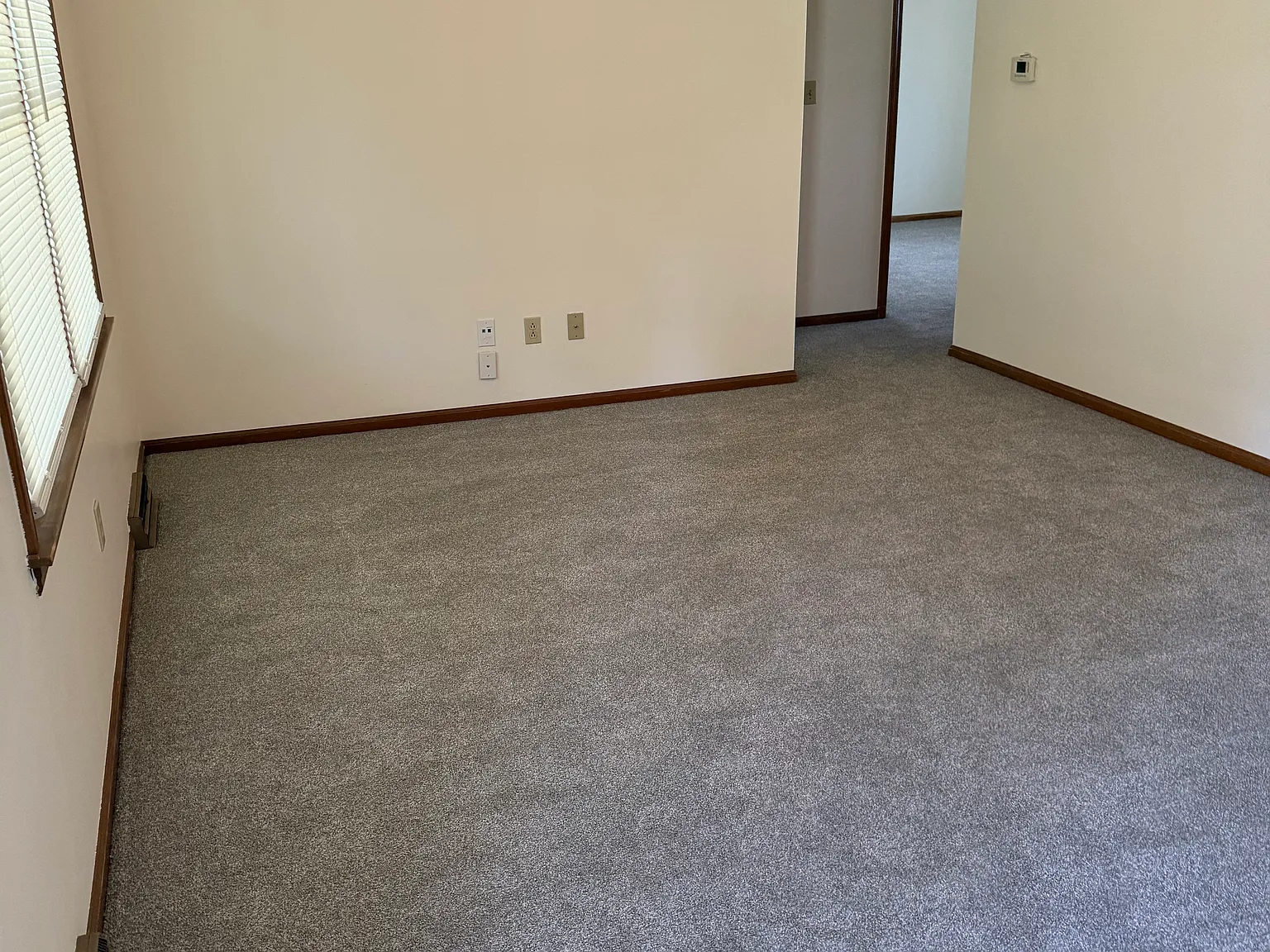 2 bed, 800 sqft, $1,200 — Photo 2