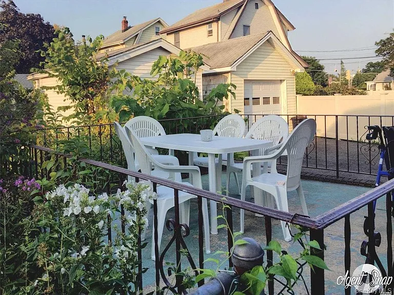 121 Lyon Pl — Photo 13