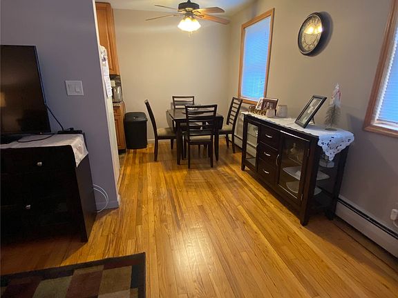 5th image of 297 Merrick Rd APT 2A
