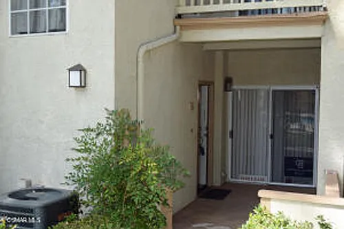 2 bed, 2.5 bath, 1244 sqft, $3,300 — Photo 3