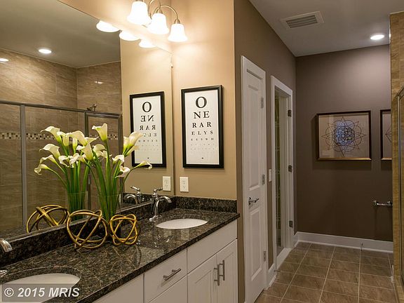 4th image of 2903 Bleeker St #30311