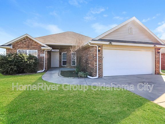 3rd image of 8504 SW 45th Ter
