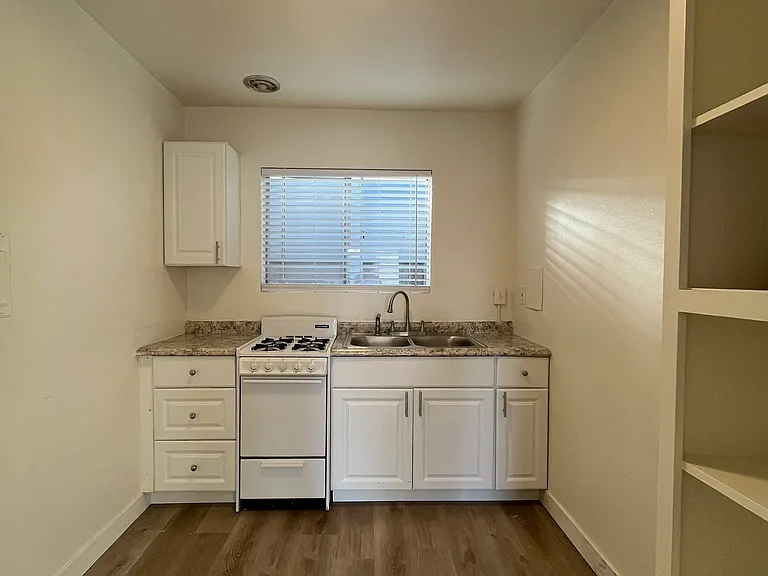 14250 Telegraph Rd #9 — Photo 3