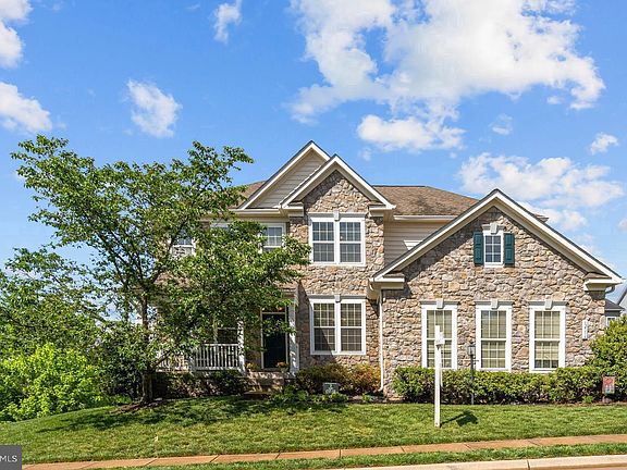 2nd image of 42364 Winsbury West Pl