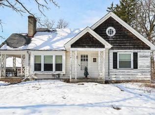 2465 Thornapple Ln, Brookfield, WI 53005
