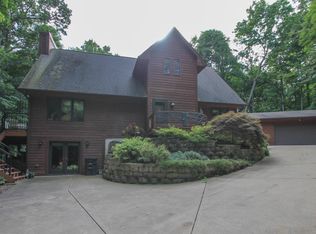 7677 S 68th St, Franklin, WI 53132