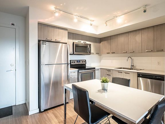 4th image of 775 Academy Way Penthouse 25