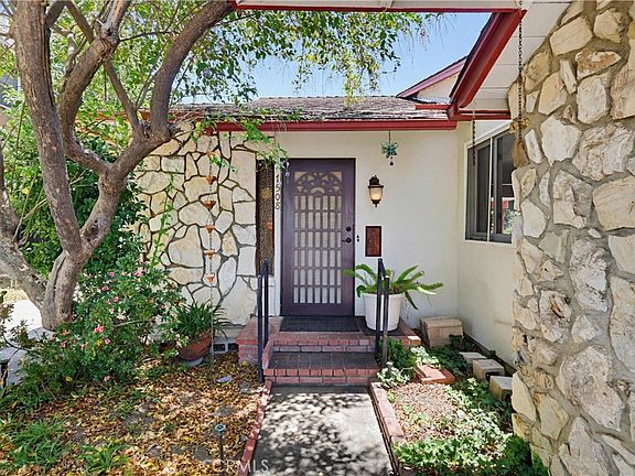 5th image of 7508 Paso Robles Ave