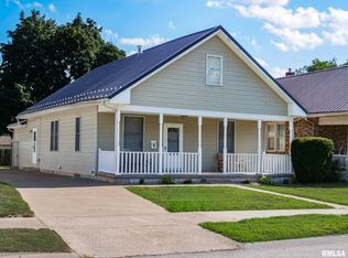 1608 College Ave, Quincy, IL 62301