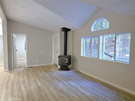 3rd image of 14401 Holmwood Dr