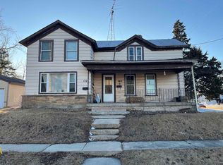 122 N Commercial St, Waupun, WI 53963