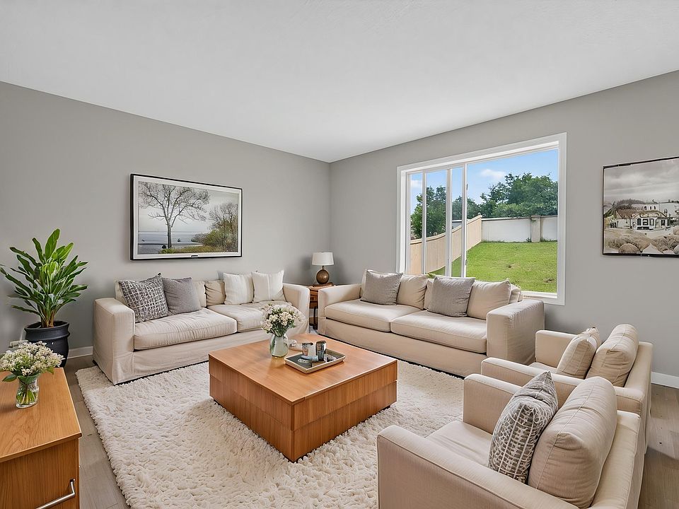 1st image of 152 Brighton Bay