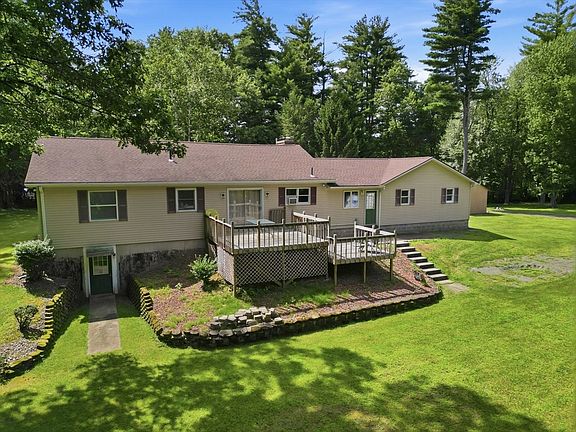 4th image of 414 Mountain Rd
