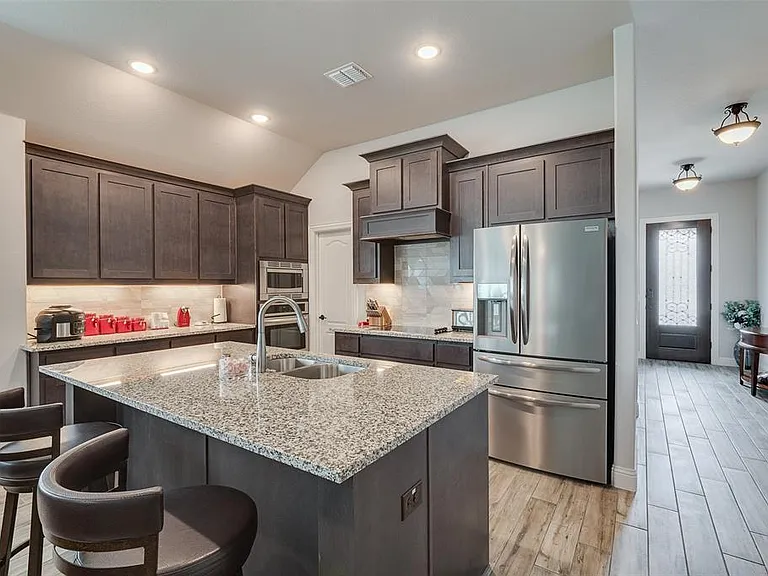 2210 Moon Dance Ln — Photo 34