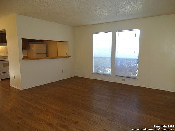 4th image of 5226-5228 GAWAIN DR