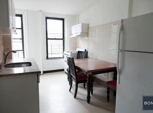210 E 111th St APT 3W, New York, NY 10029