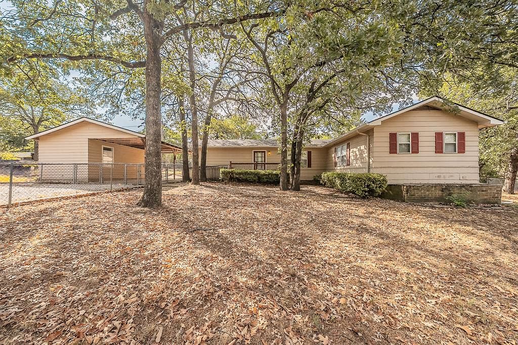 1812 Highland Ct — Vaquero Club