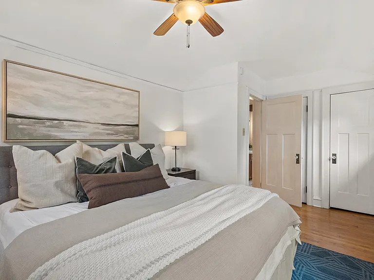 1512 E Olive St — Photo 16