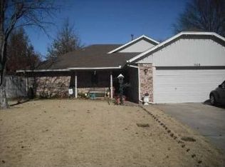 9115 Pine Creek Dr, Midwest City, OK 73130